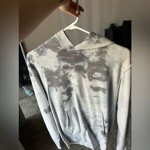 Nike lightweight tie dye hoody. Men’s size medium.